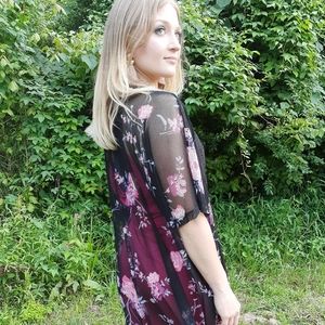 Floral black/pink Moral Fiber top